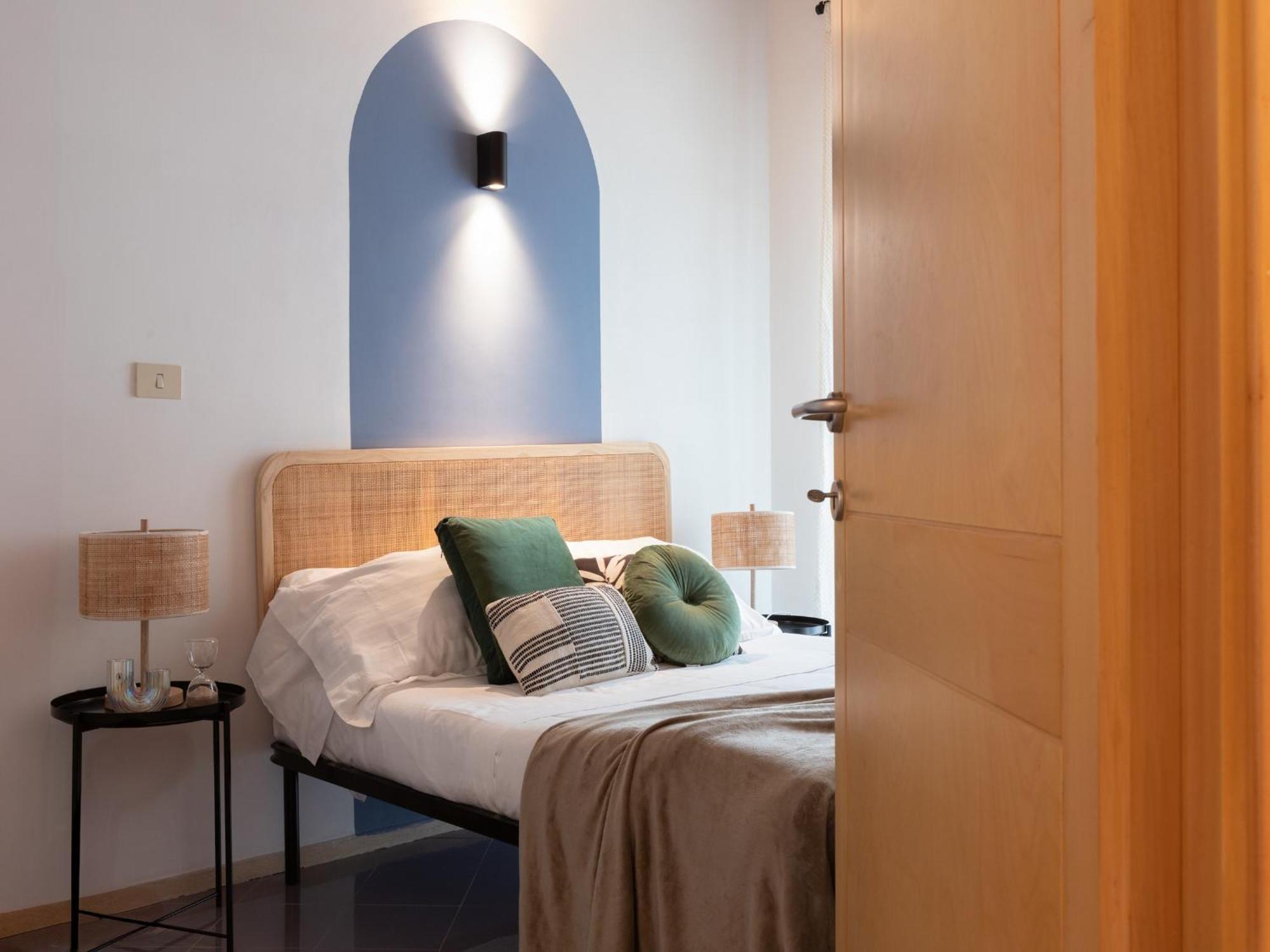 The Rent - Two-bedroom With Terrace Near Trevi Fountain Apartamento